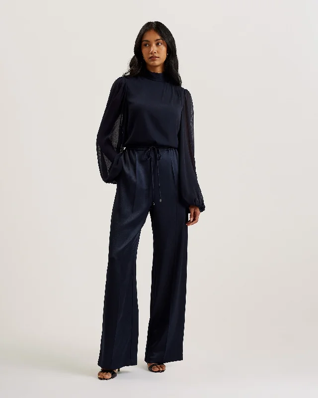 Deerdra Long Sleeve Pleated Top With Side Nec Navy